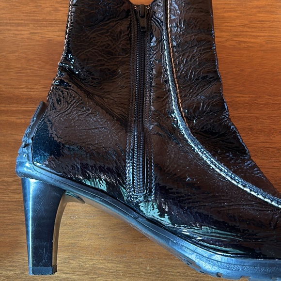 Italian Black patent leather boots - Picture 2 of 8